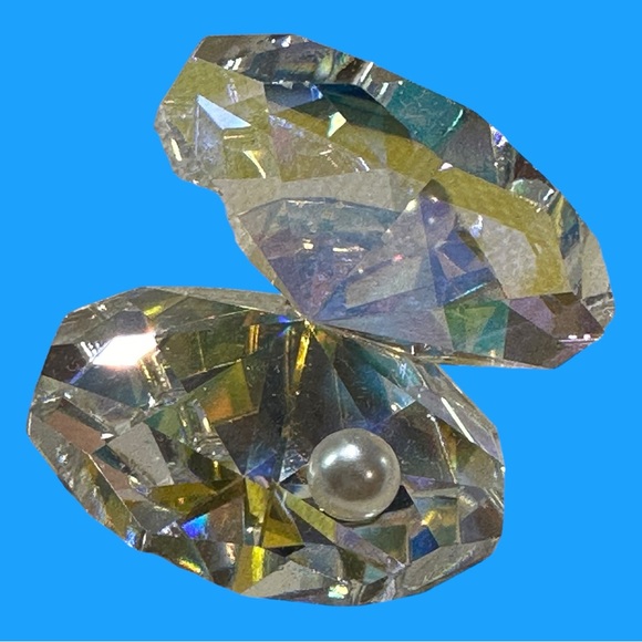 Set of 3 Miniature Crystal Figurines on Display Mirror Plate - Picture 9 of 15